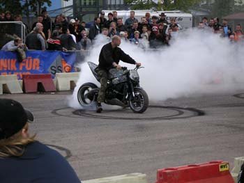 motorradtreffen_in_wuerzburg_069.jpg